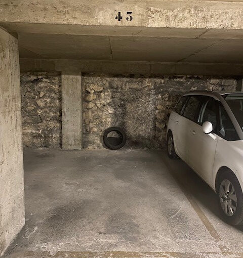 parking/box dans le 75012 à Paris de 0m²