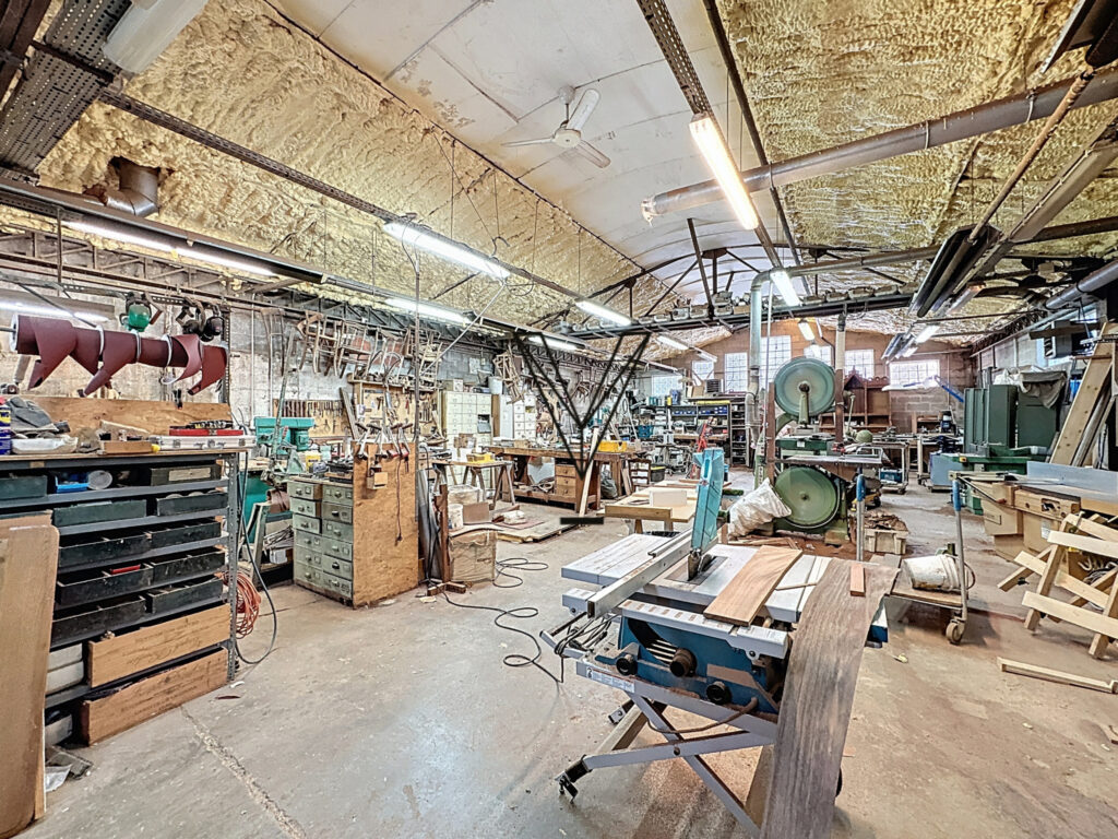 Grand atelier en plein coeur de ville