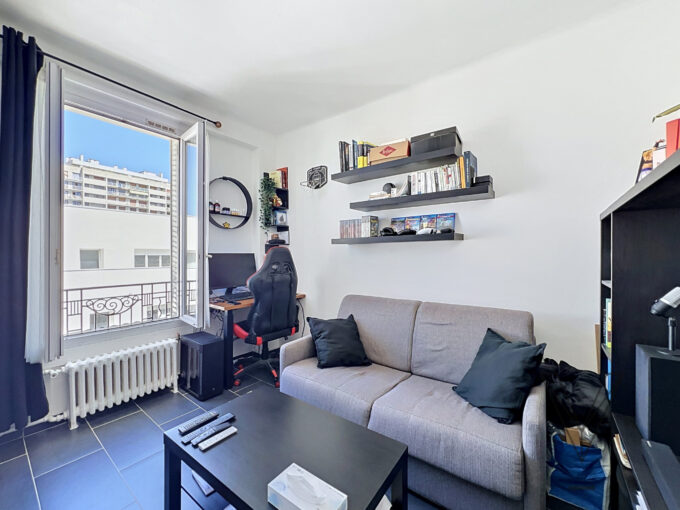 appartement dans le 75020 à Paris de 13m²