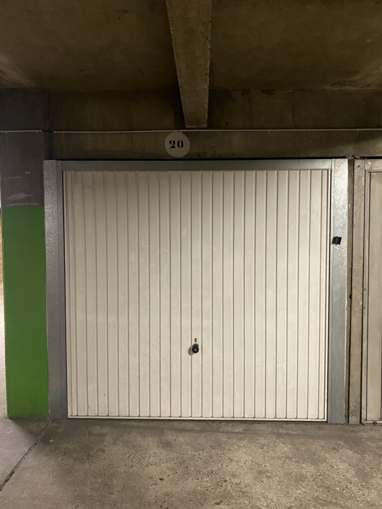 BOX A VENDRE-Avenue Philippe Auguste PARIS XI
