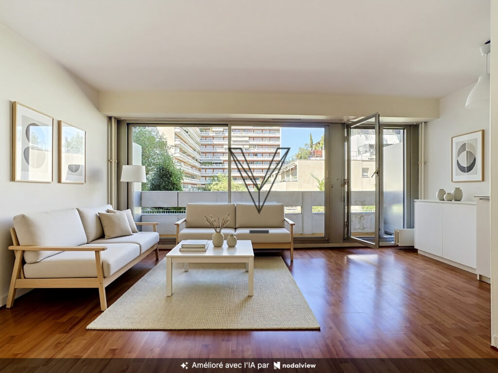 Superbe Studio avec grand balcon et parking