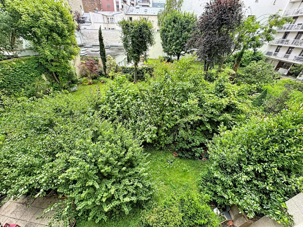 St Ambroise – Square Gardette – 3 p au calme sur jardins