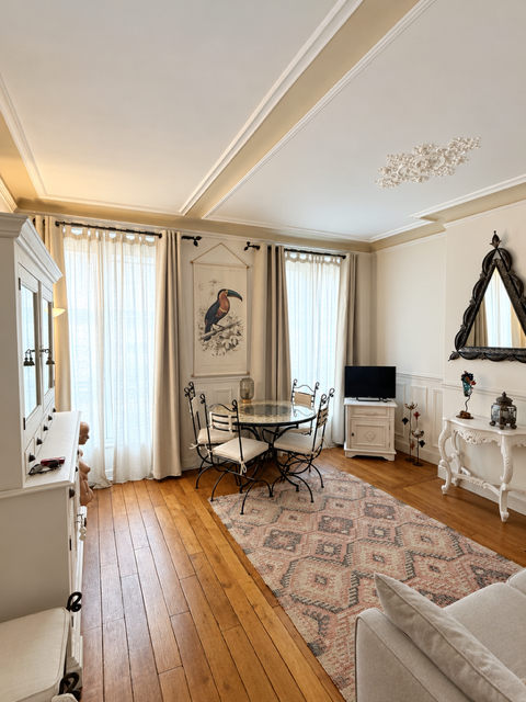 Joli appartement de deux pièces  – Proche Place de la Nation
